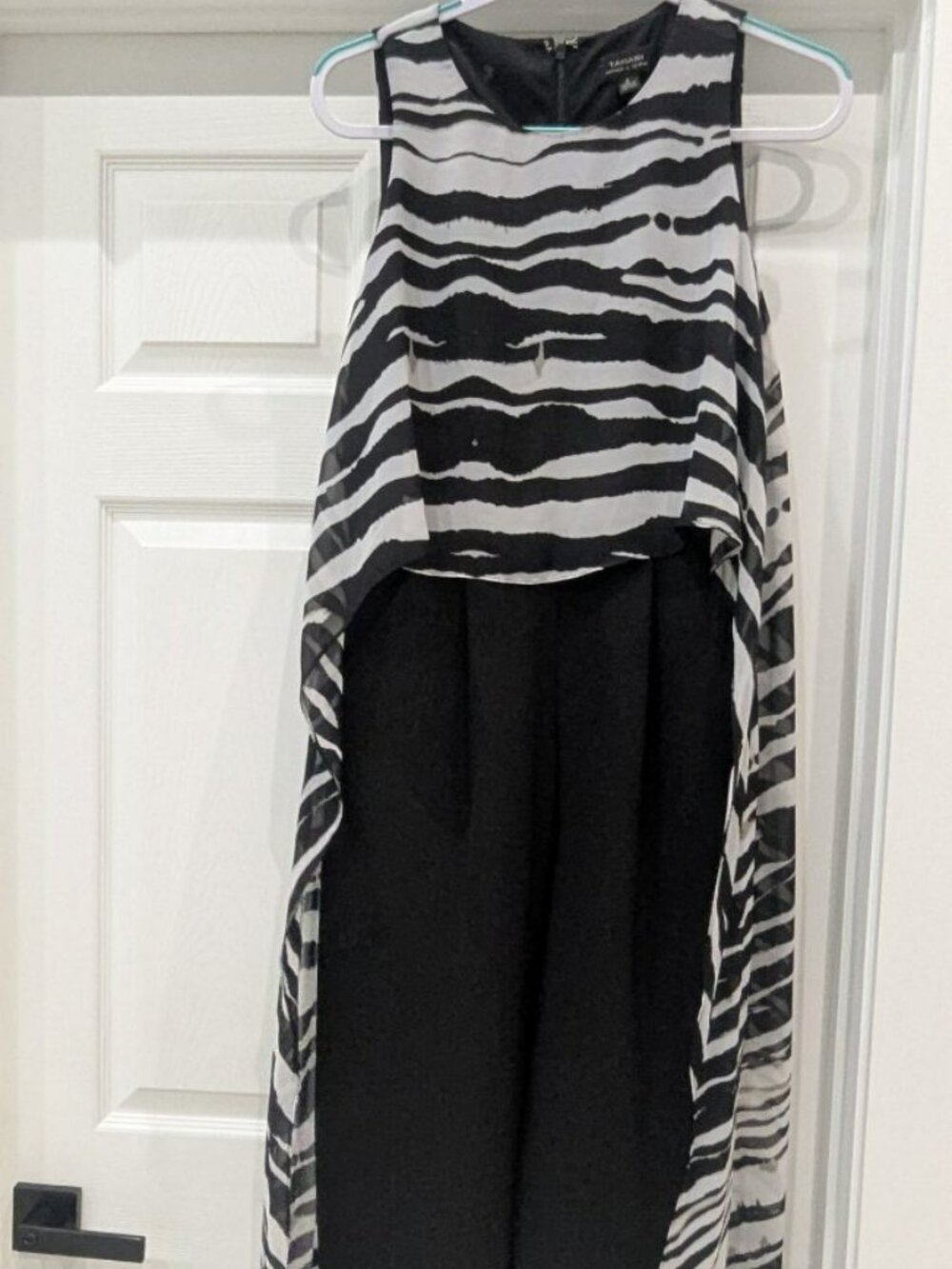 Tahari Arthur S. Levine Black & White Zebra Print Overlay Jumpsuit Size 4